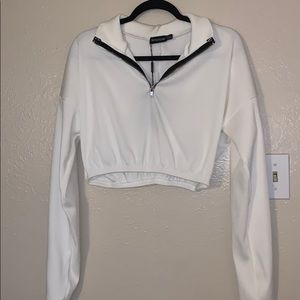 New white cropped sweater